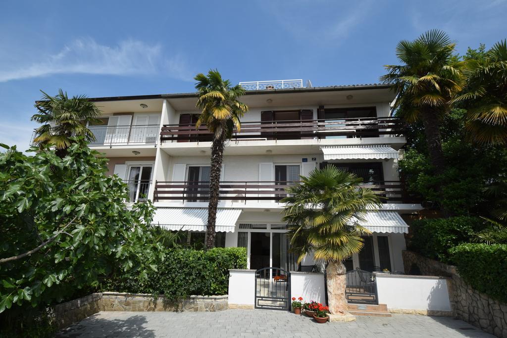Apartments Antonija Malinska Zewnętrze zdjęcie