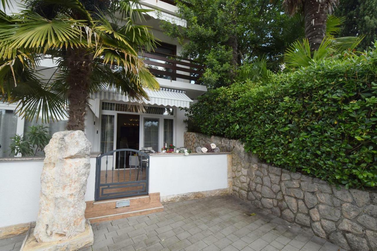 Apartments Antonija Malinska Zewnętrze zdjęcie