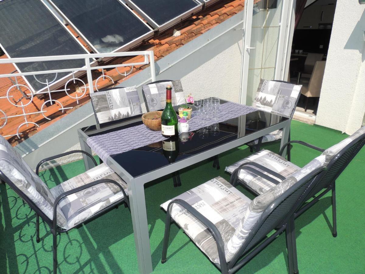 Apartments Antonija Malinska Zewnętrze zdjęcie